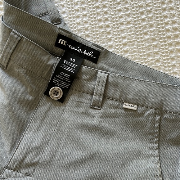 Travis Mathew shorts - Picture 3 of 3
